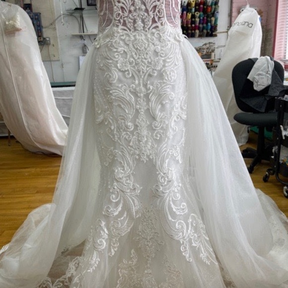 Essence of Australia D2771 Size 14 with Removable Overskirt - Picture 12 of 14